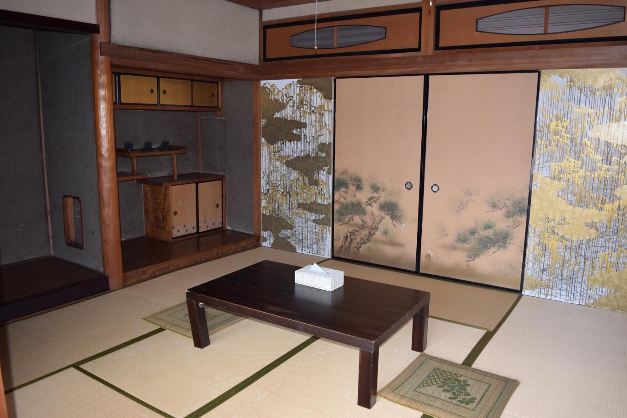 Bakushuku Den Guest House Brew Matsuyama  Exteriör bild
