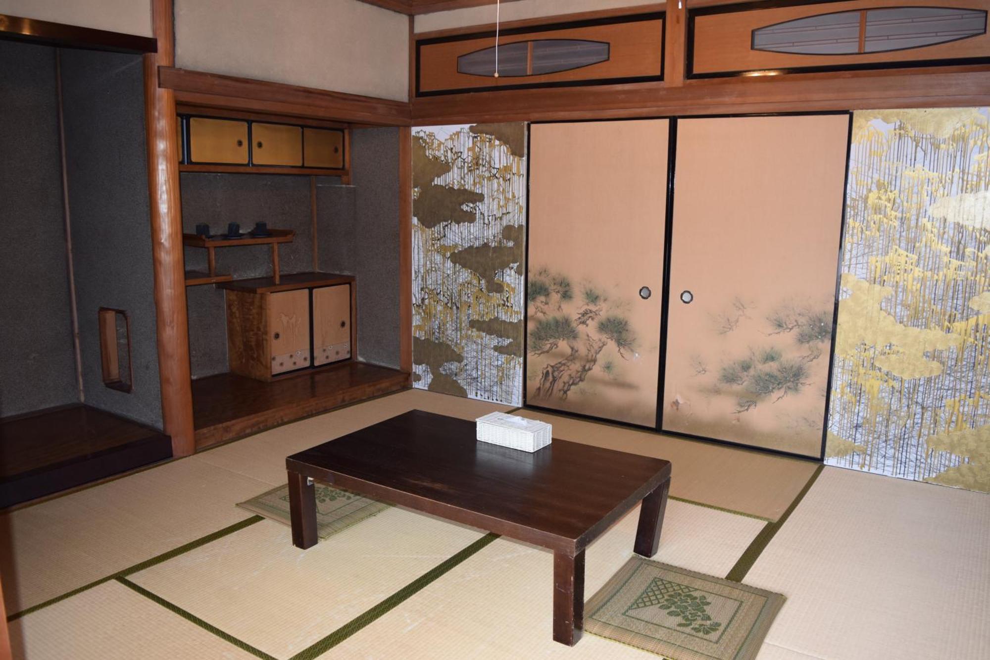 Bakushuku Den Guest House Brew Matsuyama  Exteriör bild